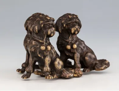 Bécsi bronz figurális szobor – Masnis kutyák