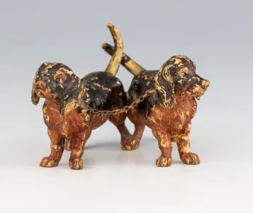 Bécsibronz figurális szobor – Vadászkopók