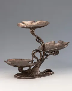 Ón szecessziós kínáló