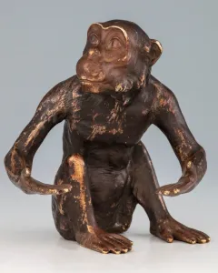 Bécsi bronz figurális szobor – Ülő majom