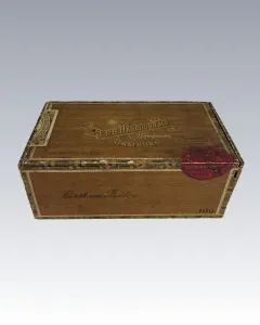 Korabeli szivardoboz