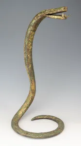 Bronz figurális szobor – Kígyó