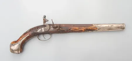 Elöltöltős kovás elsütőszerkezetű pisztoly