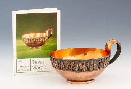 Teván Margit (1901-1978) Füles ivócsanak