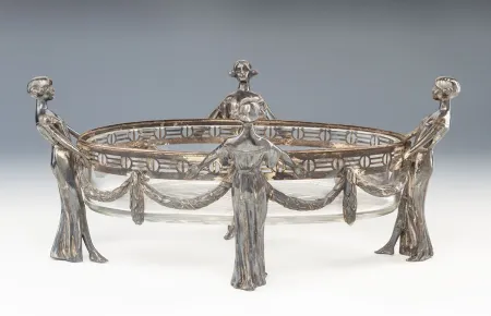 Ón szecessziós figurális kínáló