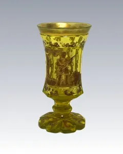 Biedermeier talpaspohár vadászjelenettel